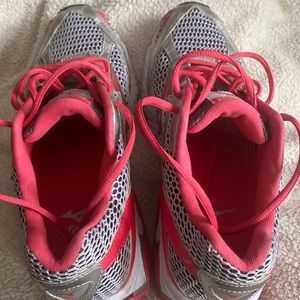 Mizuno wave nexus 7 running shoes